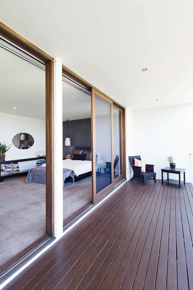 modern-bedroom-with-sliding-doors